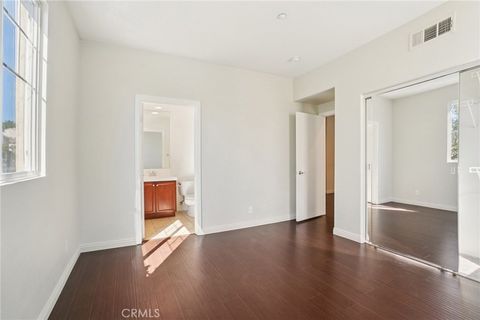 Tiny photo for 5692 Como Cir, Woodland Hills, CA 91367 (MLS # DW26049930)