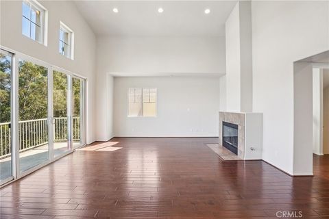 Tiny photo for 5692 Como Cir, Woodland Hills, CA 91367 (MLS # DW26049930)