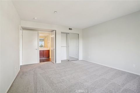Tiny photo for 5692 Como Cir, Woodland Hills, CA 91367 (MLS # DW26049930)