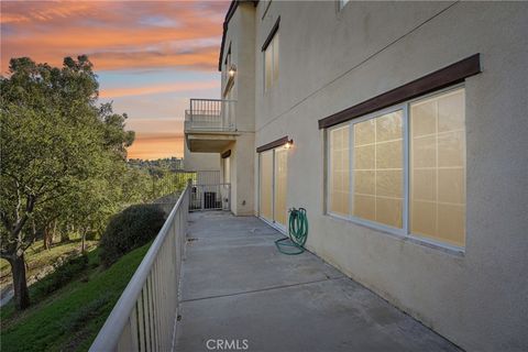 Tiny photo for 5692 Como Cir, Woodland Hills, CA 91367 (MLS # DW26049930)