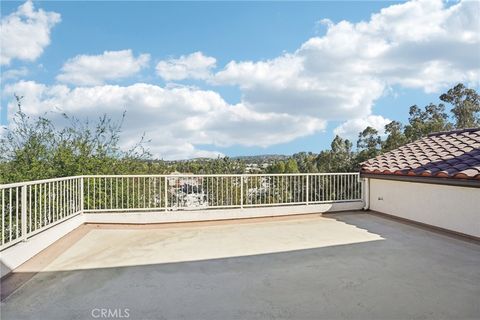 Tiny photo for 5692 Como Cir, Woodland Hills, CA 91367 (MLS # DW26049930)