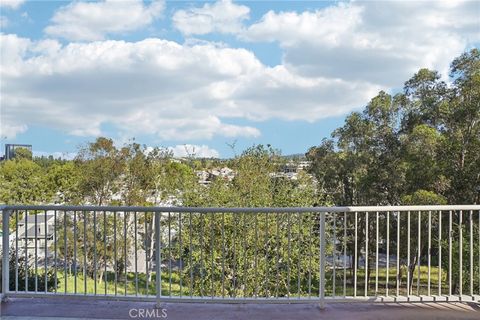 Tiny photo for 5692 Como Cir, Woodland Hills, CA 91367 (MLS # DW26049930)