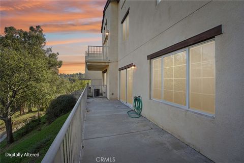 Tiny photo for 5692 Como Cir, Woodland Hills, CA 91367 (MLS # DW26049930)