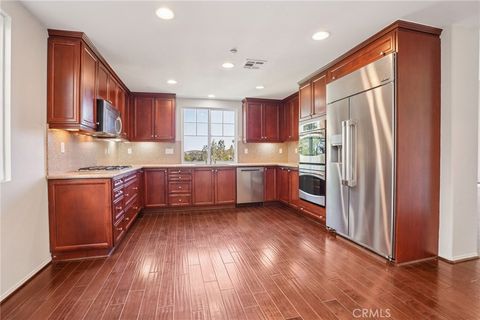 Tiny photo for 5692 Como Cir, Woodland Hills, CA 91367 (MLS # DW26049930)