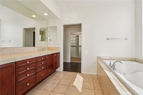 Tiny photo for 5692 Como Cir, Woodland Hills, CA 91367 (MLS # DW26049930)