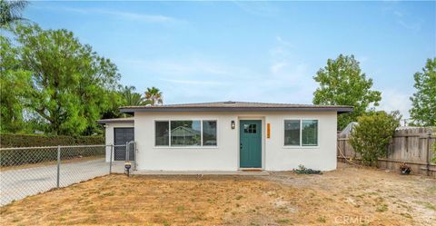 Photo of 11922 Laurel Avenue, Whittier, CA 90605 (MLS # DW25228563) Photo of 11922 Laurel Avenue, Whittier, CA 90605 (MLS # DW25228563)