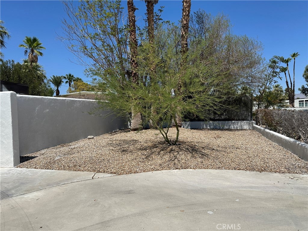 2341 N Duane Road