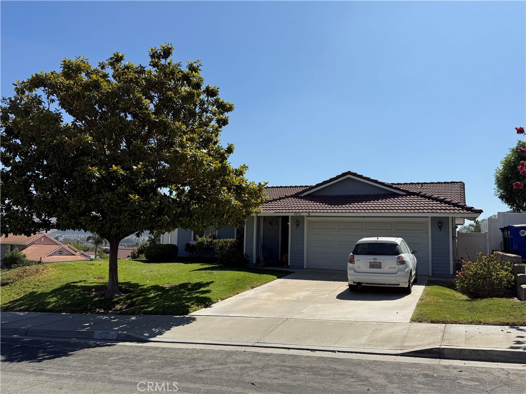 Charming home with a beautiful View, located on a corner lot, combines comfort, style, and a gorgeous neighborhood. Enjoy the warmth of natural light through the living spaces and take in stunning views, spacious backyard just perfect for those family reunions and to enjoy the beautiful view of the hills of Jurupa; located approximately 20 minutes away from Riverside shops and school.
2 back patios with slider doors a new slider on the master bathroom, fresh exterior paint, new water line and insulated, 2 car garage and recent work on the AC.