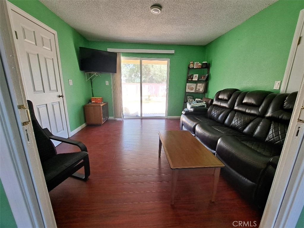 431 E Avenue R6
