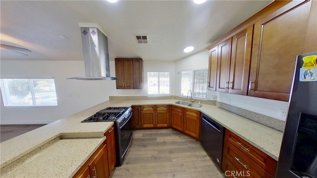 10301 Wagonroad W