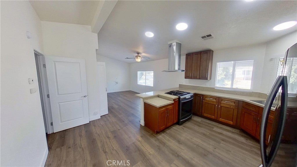 10301 Wagonroad W