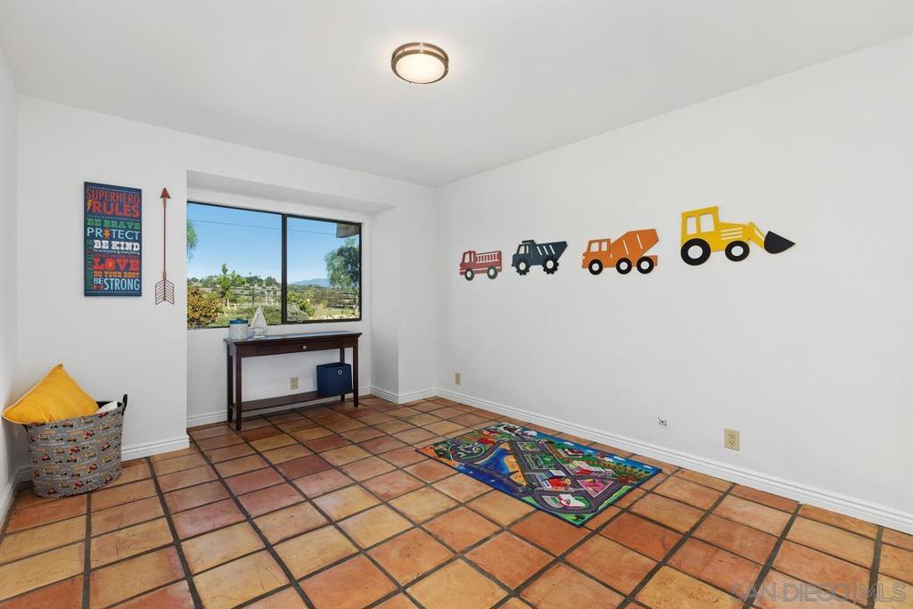 Valley Center - Residential