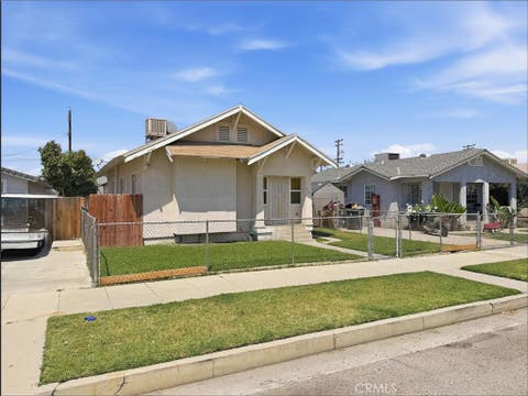 Photo of 410 E 21st ST, Bakersfield, CA 93305 (MLS # PI26102551)