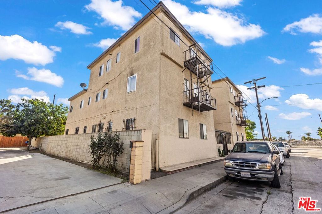 110 E Cedar Street