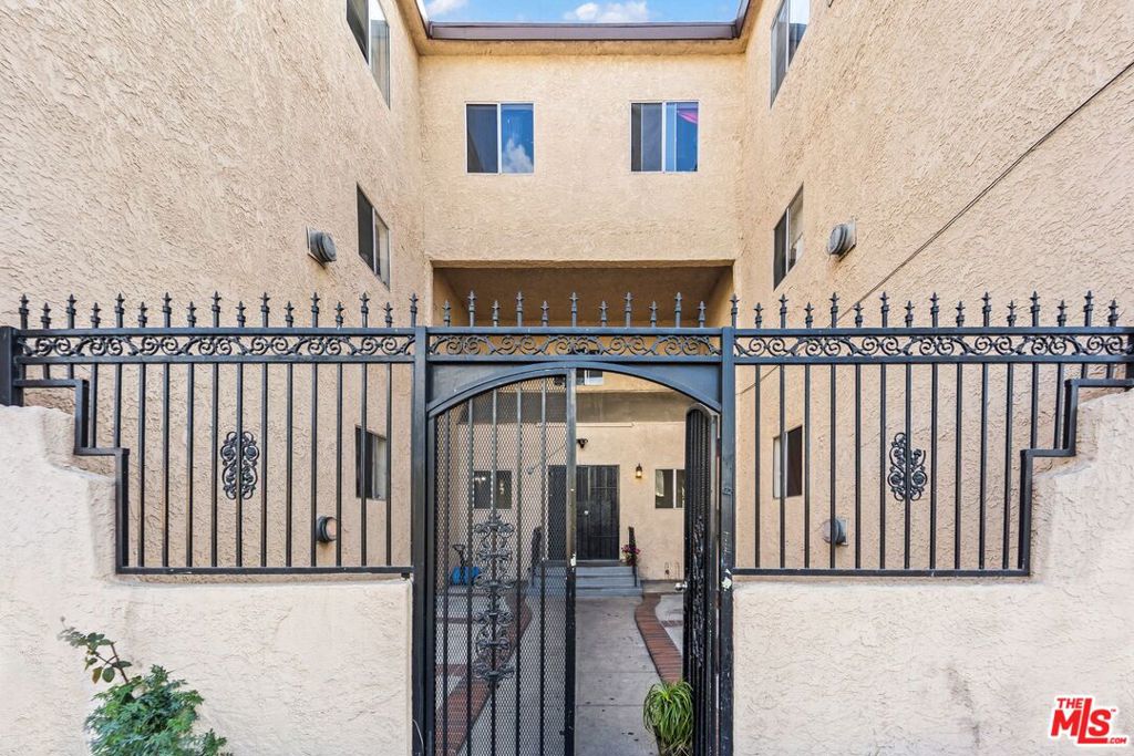 110 E Cedar Street