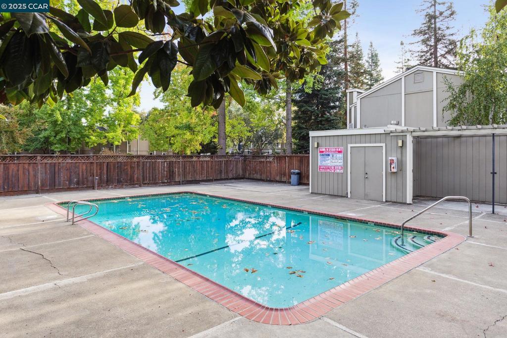 GARDEN CREEK - Residential
