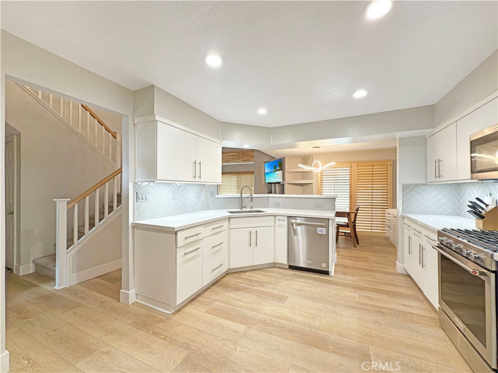 8060 E Treeview Court