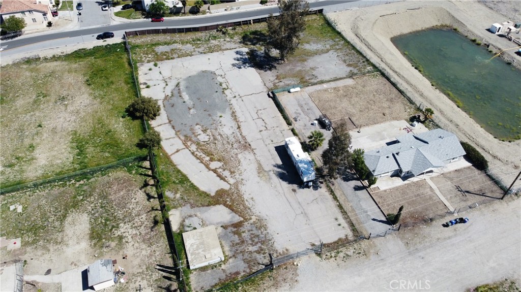 16964 Mountain View Avenue