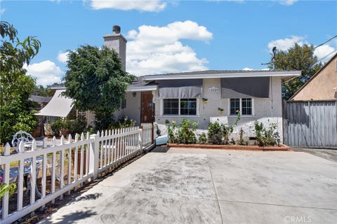 Photo of 18809 Vanowen ST, Reseda, CA 91335 (MLS # SR26170345)