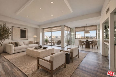 Photo of 7250 Franklin Avenue #702, Los Angeles, CA 90046 (MLS # 26868147)