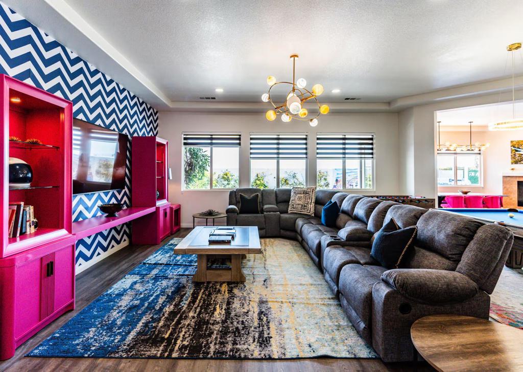 43876 Salpare Way