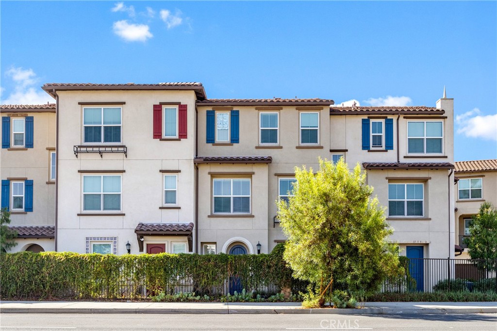 Seller Incentive Available - Sellers are willing to assist with a rate buy-down with acceptable offer to help reduce your interest rate and monthly payments at the start of your loan.
Welcome to Palmera—a three-story townhome featuring 3 generous bedrooms, 2.5 baths, and an open living-dining-kitchen layout that makes every square foot count. Cooks will love the efficient prep space, while an oversized balcony beckons for morning coffee or sunset BBQs. Upstairs, each bathroom is positioned for easy access and designed with sensible storage. Unlike many nearby communities, Palmera’s home clusters are spaced farther apart, feeling less cramped and welcoming plenty of natural light. Out front, a circular parking court doubles as a safe, low-traffic path where kids can ride bikes or kick a ball inside of our quiet community.