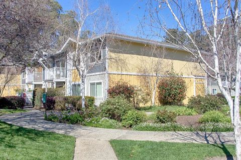 Photo of 755 14th Avenue #308, Santa Cruz, CA 95062 (MLS # ML82037906)