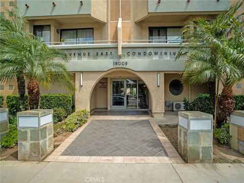 19009 Sherman Way 6 Reseda CA 91335