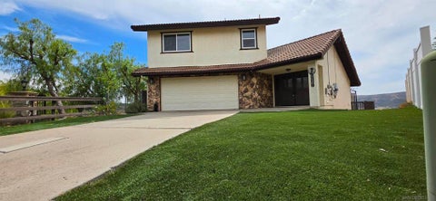 Photo of 24501 Tesoro Way Way, Ramona, CA 92065 (MLS # 260007944SD)