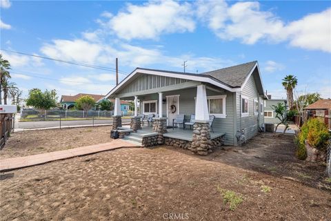 Photo of 903 Webster St, Redlands, CA 92374 (MLS # CV26029886)