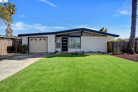 Photo of 1215 Oak Creek Way Way, Sunnyvale, CA 94089 (MLS # 41127808)