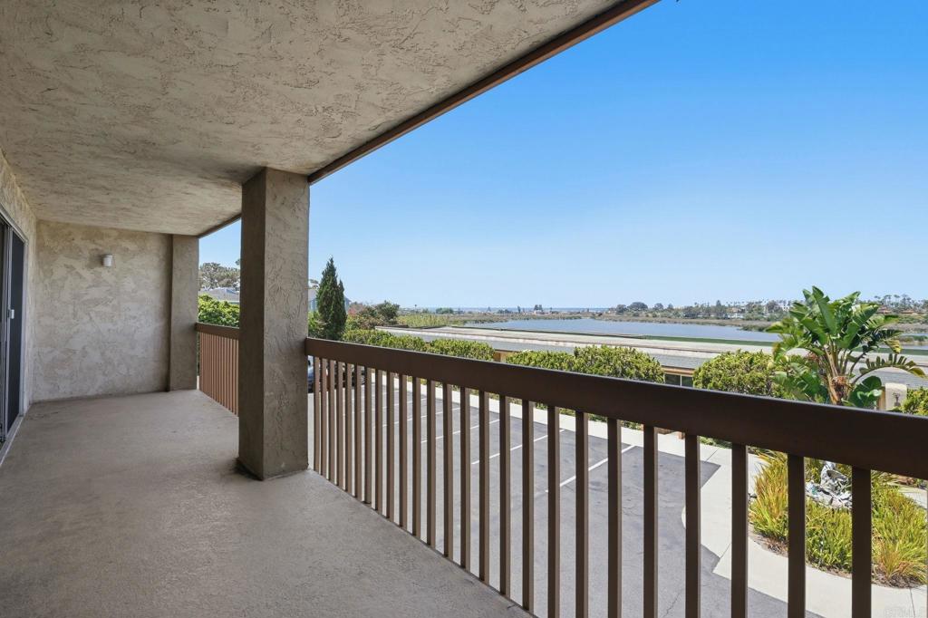 2475 Jefferson St 103, Carlsbad CA 92008