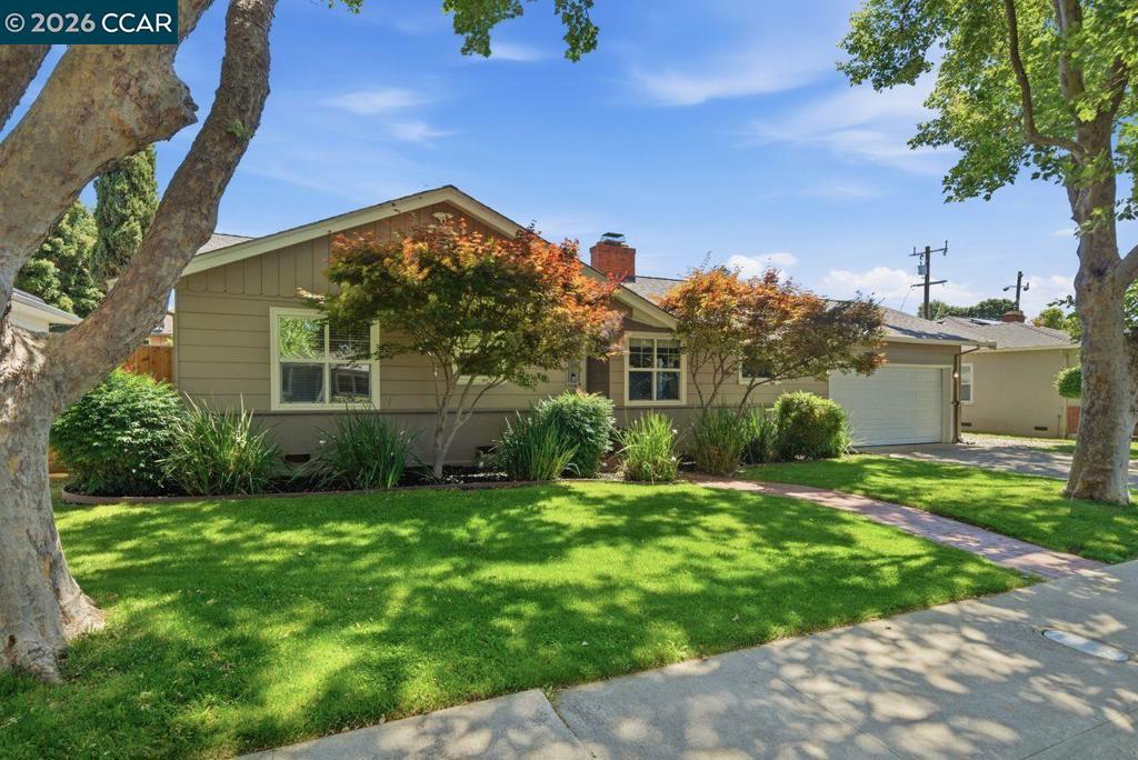 1306 Mariposa St
