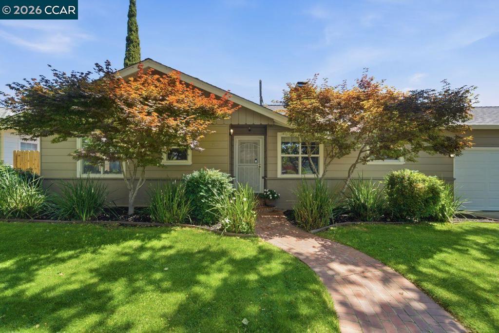 1306 Mariposa St