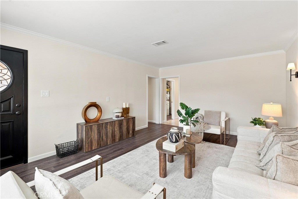 7635 Fallbrook
