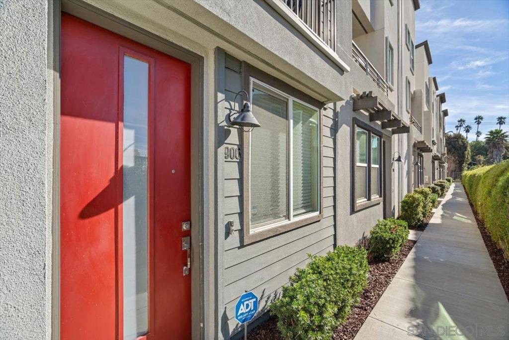 2548 S S Escondido Blvd 906