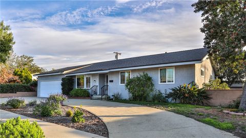 1102 E Renwick Glendora CA 91740