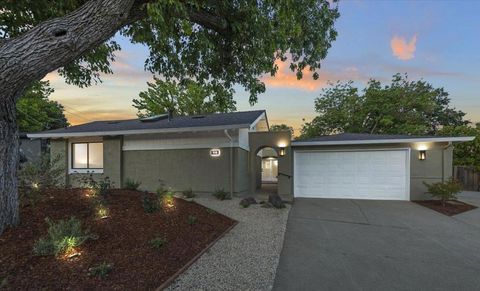 Photo of 198 Greenwich Drive, Pleasant Hill, CA 94523 (MLS # ML82045823)