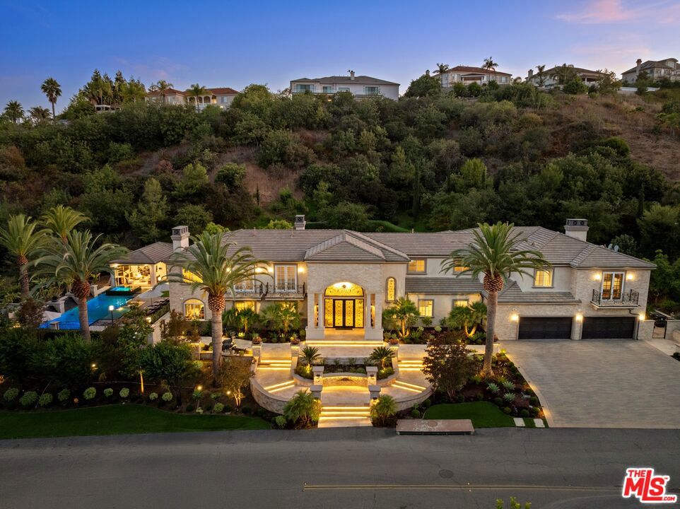 2855 Oak Knoll Drive