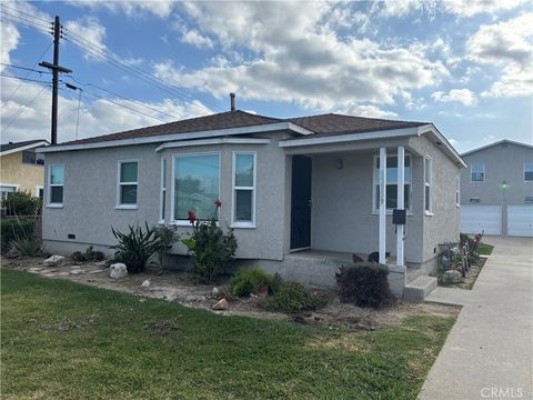 Photo of 15559 Cornuta Avenue, Bellflower, CA 90706 (MLS # PW26118915)
