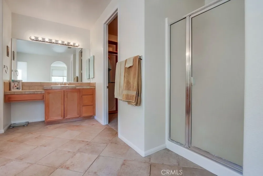 Fallbrook, California 92028, United States, 5 Bedrooms Bedrooms, ,4 BathroomsBathrooms,Residential,Active,189799