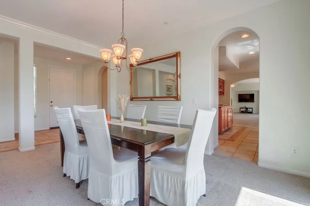 Fallbrook, California 92028, United States, 5 Bedrooms Bedrooms, ,4 BathroomsBathrooms,Residential,Active,189799