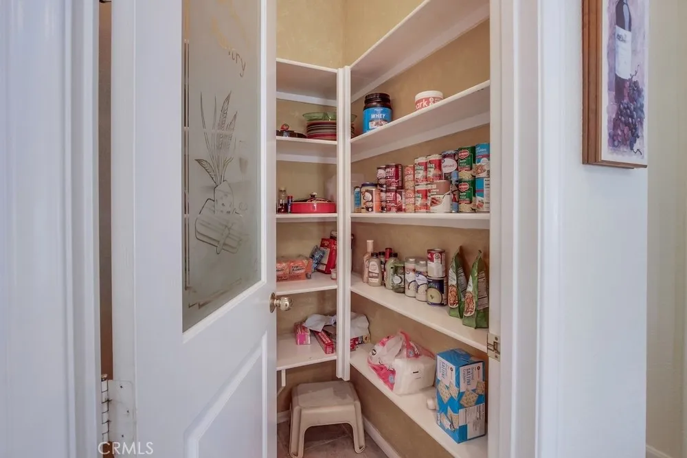 Fallbrook, California 92028, United States, 5 Bedrooms Bedrooms, ,4 BathroomsBathrooms,Residential,Active,189799