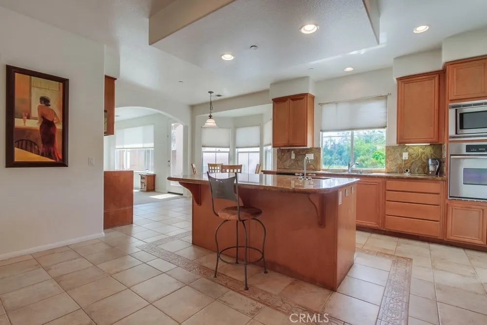 Fallbrook, California 92028, United States, 5 Bedrooms Bedrooms, ,4 BathroomsBathrooms,Residential,Active,189799