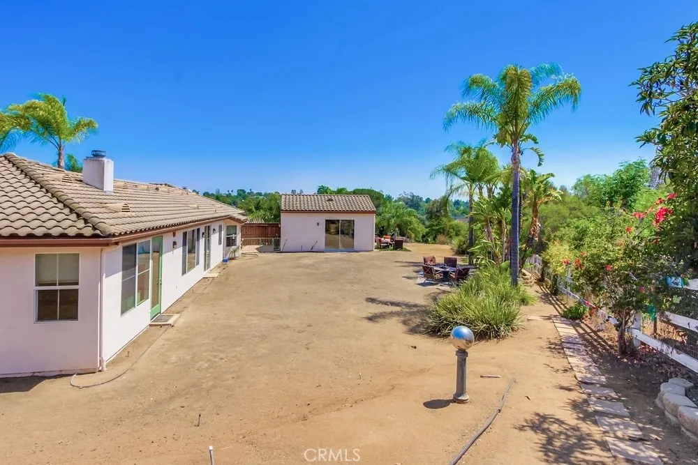 Fallbrook, California 92028, United States, 5 Bedrooms Bedrooms, ,4 BathroomsBathrooms,Residential,Active,189799