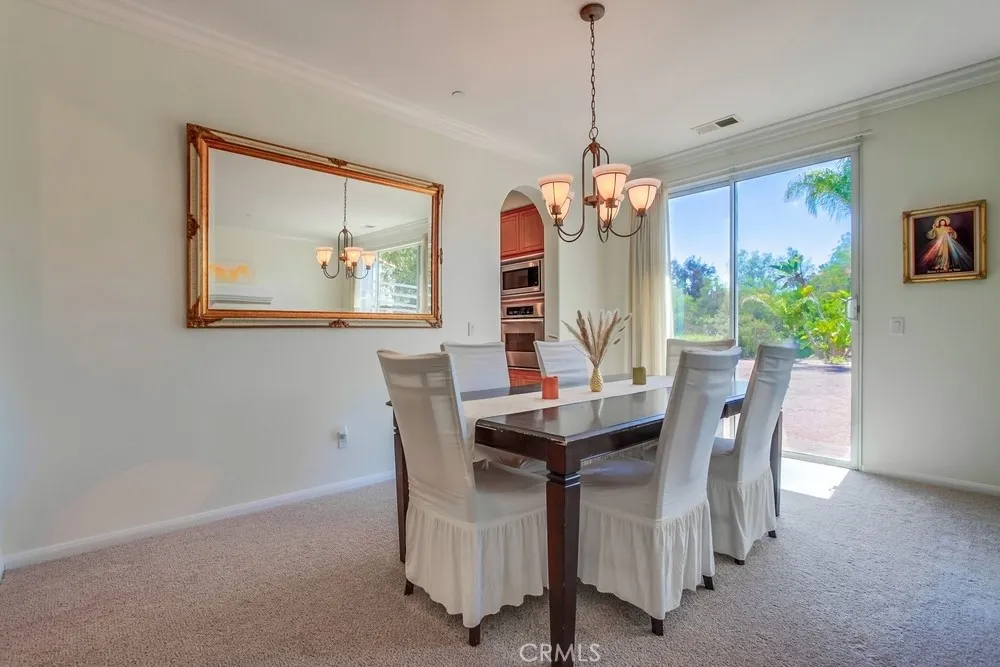 Fallbrook, California 92028, United States, 5 Bedrooms Bedrooms, ,4 BathroomsBathrooms,Residential,Active,189799