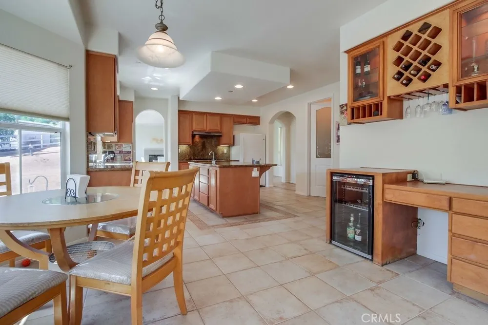 Fallbrook, California 92028, United States, 5 Bedrooms Bedrooms, ,4 BathroomsBathrooms,Residential,Active,189799