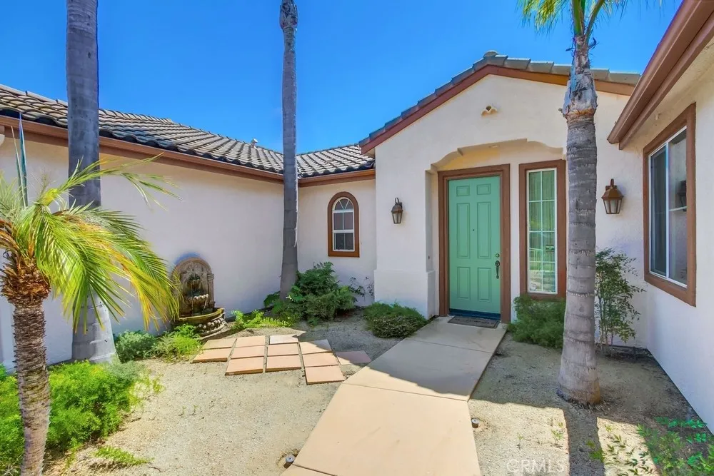 Fallbrook, California 92028, United States, 5 Bedrooms Bedrooms, ,4 BathroomsBathrooms,Residential,Active,189799