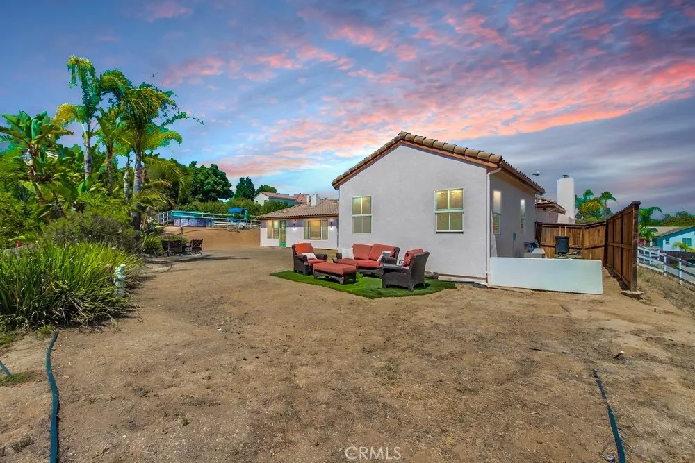 Fallbrook, California 92028, United States, 5 Bedrooms Bedrooms, ,4 BathroomsBathrooms,Residential,Active,189799