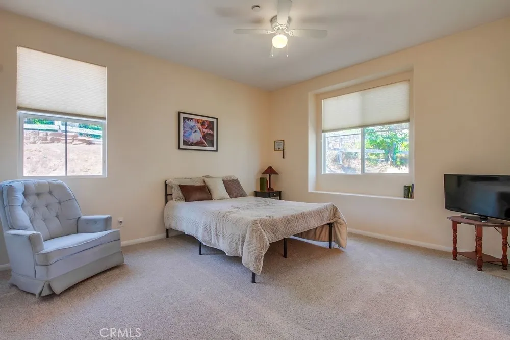 Fallbrook, California 92028, United States, 5 Bedrooms Bedrooms, ,4 BathroomsBathrooms,Residential,Active,189799